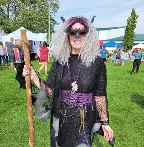 Meet your Posher, Lori